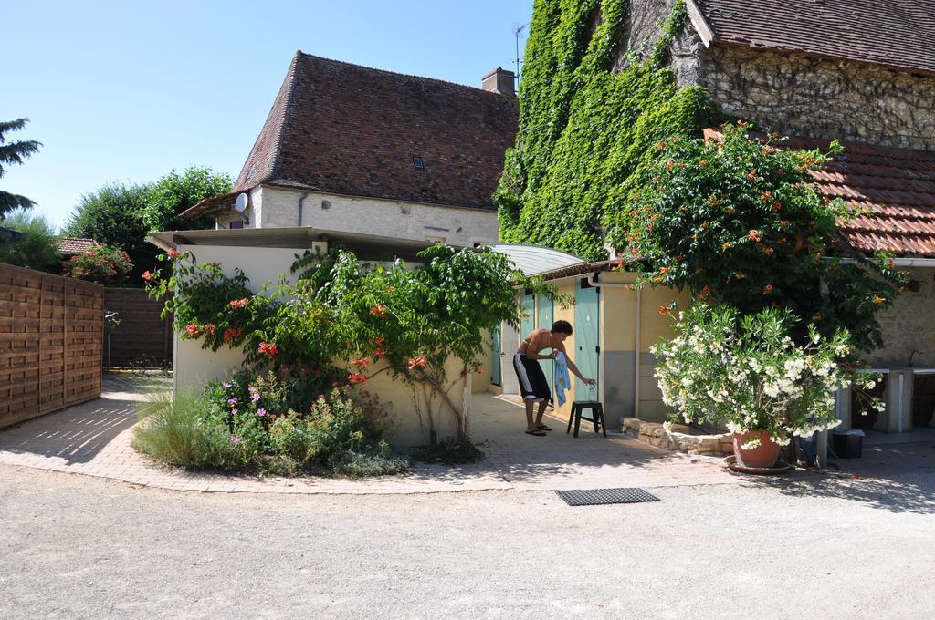 Camping Moulin De Collonge Hotel Saint-Boil Exterior photo